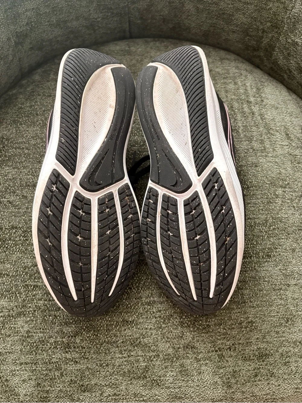 Nike Black and Light Pink Girls' Sneaker
